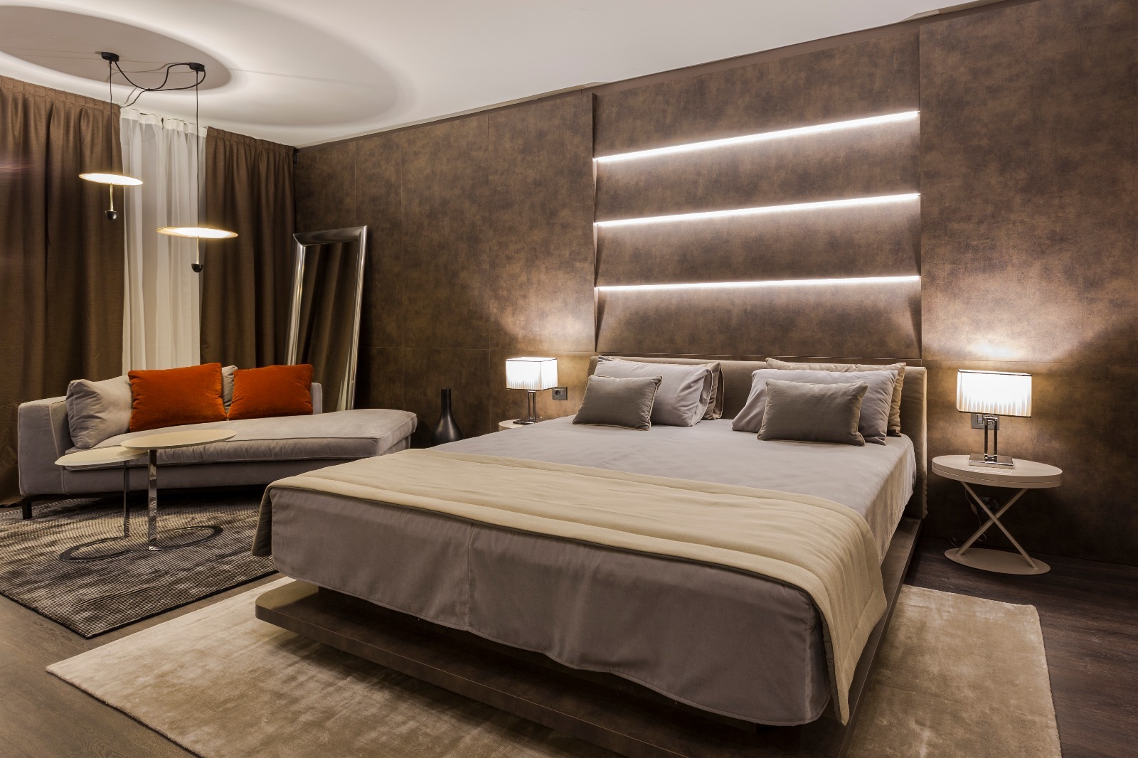 Arredo Hotel : LA CAMERA AL CENTRO DI TUTTO